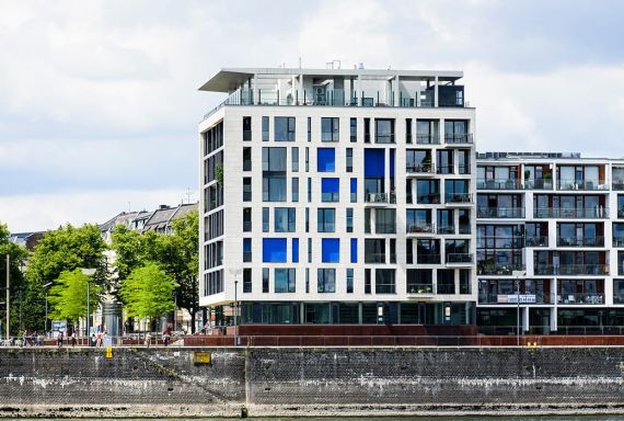 Weitblick auf rhein3 vom Rhein aus