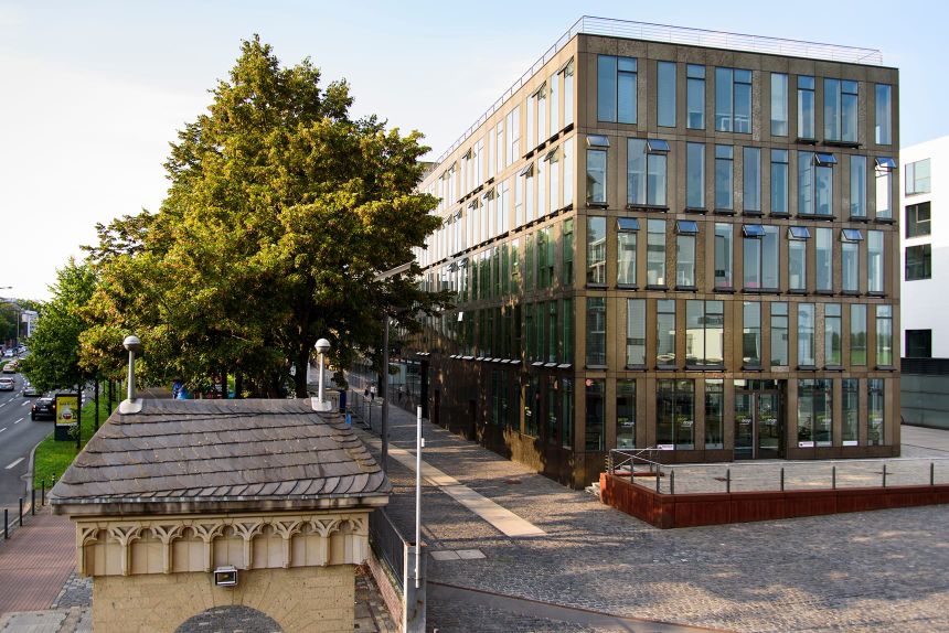 Weitblick auf den Bürokomplex Kontor 19